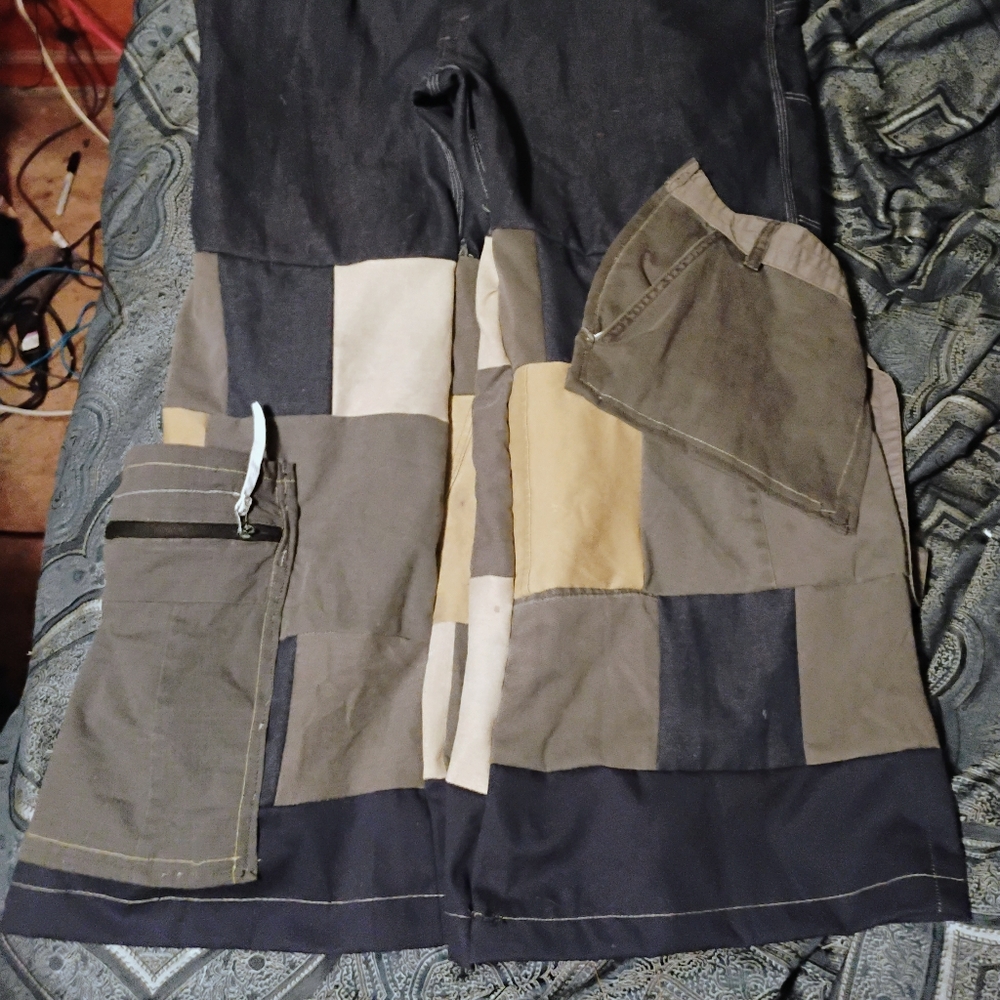 Patchworked overalls - Picture 4 of 4